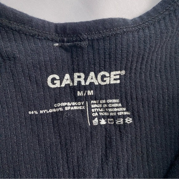 GARAGE Crop Top - Picture 4 of 4
